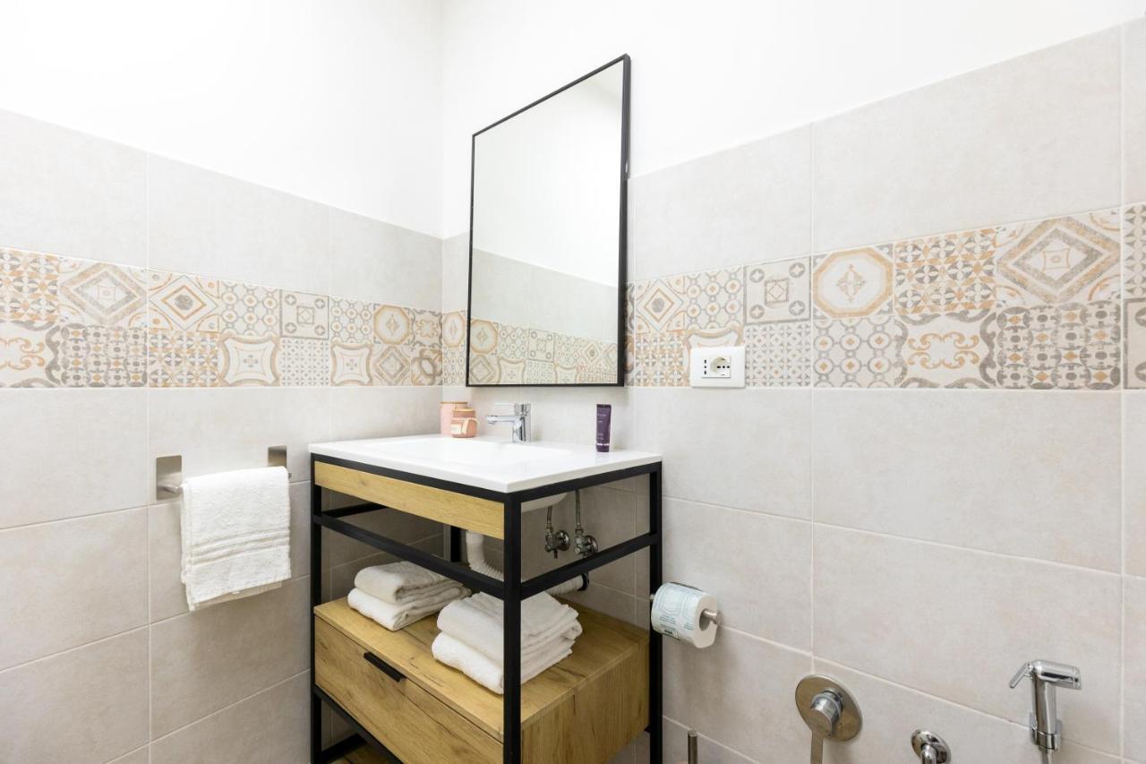 Gentile Suites - Private Rooms Rome Exterior photo